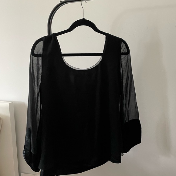 Diane von Furstenberg top size 8 - Picture 2 of 2